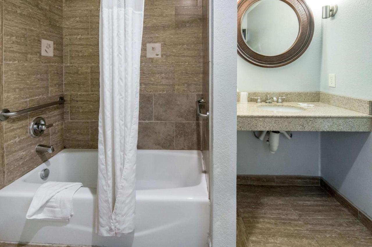 Motel 6-Mineral Wells, Tx Bagian luar foto